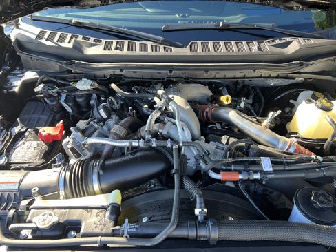 Used 2024 Ford F350 Platinum image 34