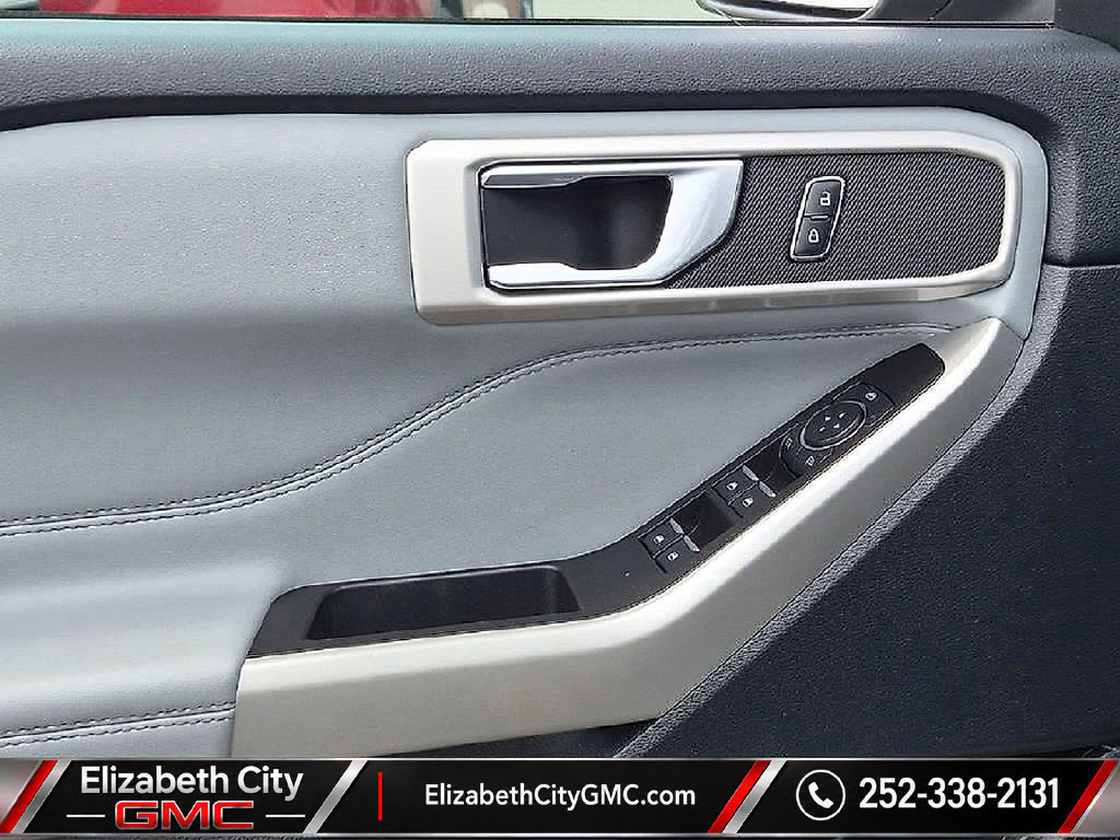 Used 2022 Ford Explorer XLT w/ Equipment Group 202A AWD/4WD image 12