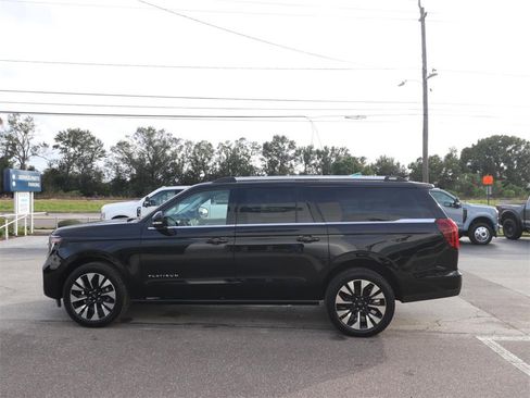 New 2025 Ford Expedition Max Platinum w/ Platinum Ultimate Package image 9