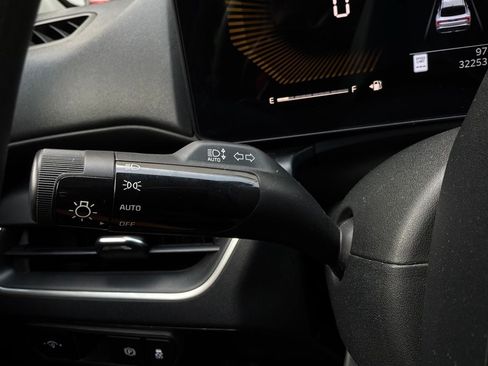 Used 2025 Kia K4 FWD image 36
