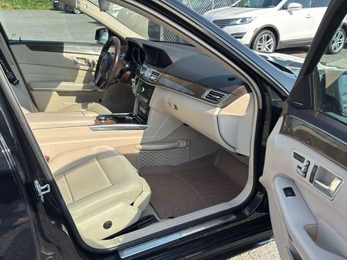 Used 2016 Mercedes-Benz E 350 4MATIC Sedan image 25