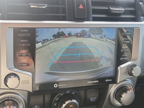 Used 2021 Toyota 4Runner SR5 Premium image 17