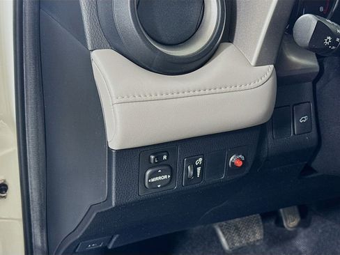 Used 2016 Toyota RAV4 XLE image 10