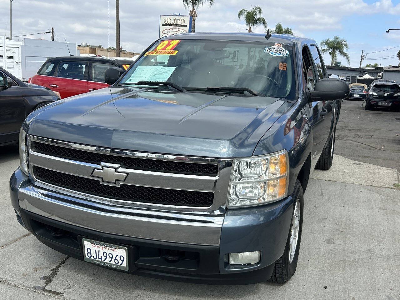 Used 2007 Chevrolet Silverado 1500 LT w/ 1LT Convenience Package RWD image 1