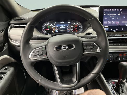Used 2024 Jeep Compass Limited AWD/4WD image 16
