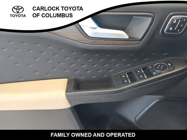 Used 2020 Ford Escape Titanium AWD/4WD image 12