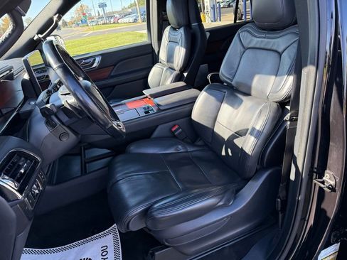 Used 2022 Lincoln Navigator Reserve w/ Equipment Group 201A image 11