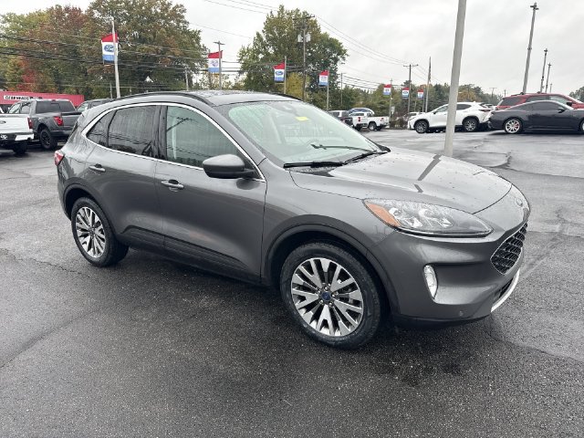 Used 2022 Ford Escape Titanium w/ Class II Trailer Tow Package AWD/4WD image 17