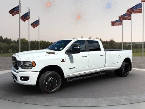 Used 2024 RAM 3500 Big Horn w/ Night Edition AWD/4WD image 24
