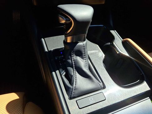Used 2023 Lexus ES 350 Ultra Luxury w/ Accessory Package (Z1) FWD image 15
