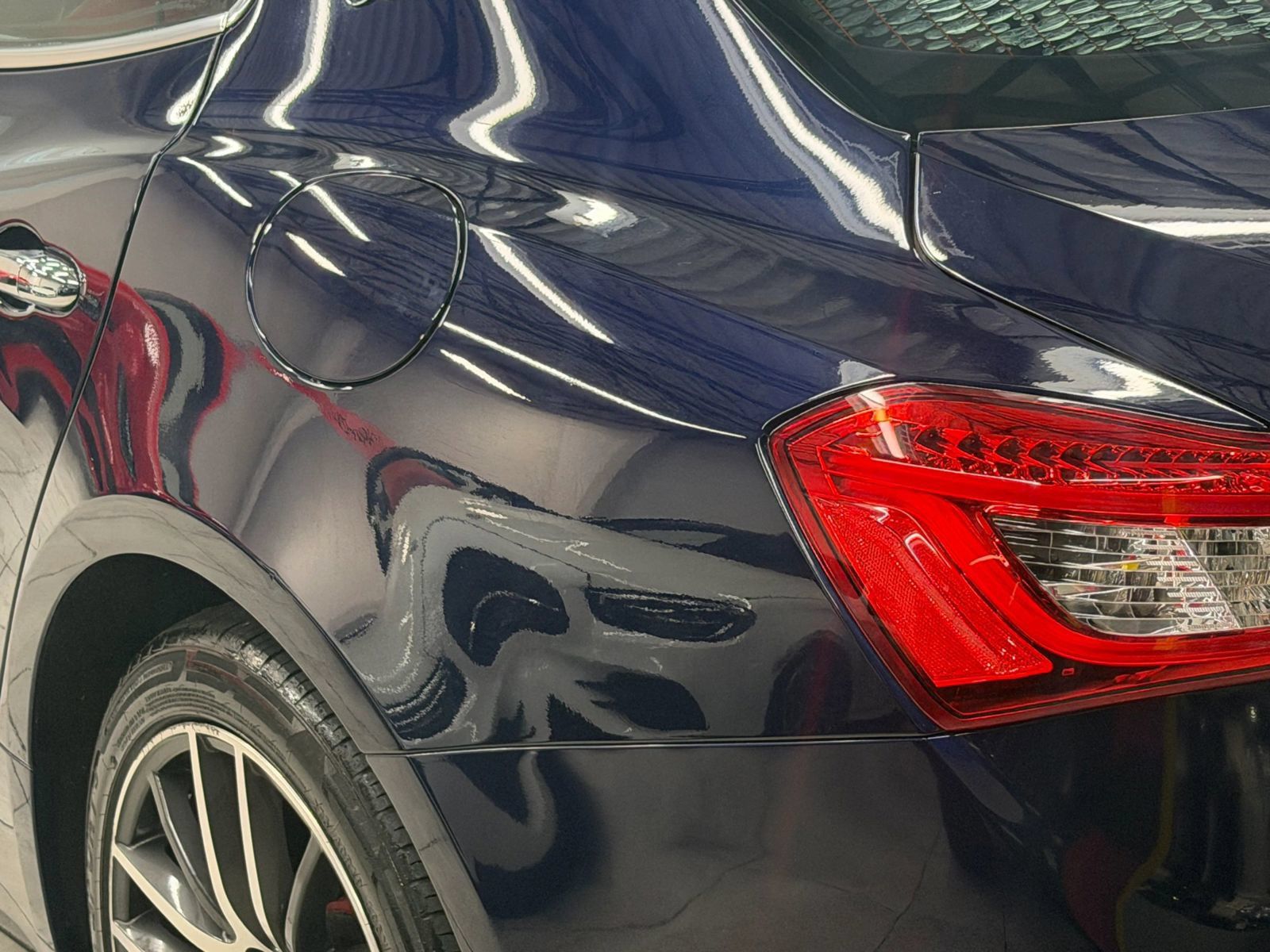 Used 2019 Maserati Ghibli RWD image 12