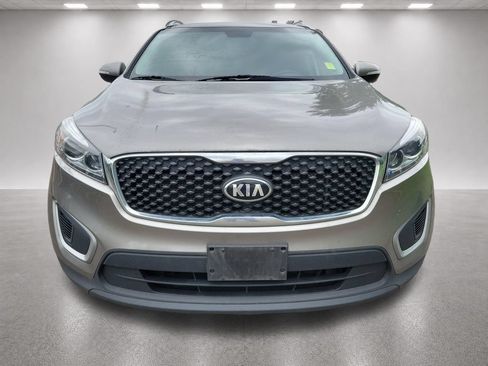 Used 2018 Kia Sorento AWD image 8