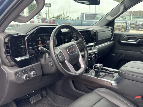 Used 2024 GMC Sierra 1500 SLT w/ SLT Premium Plus Package AWD/4WD image 5