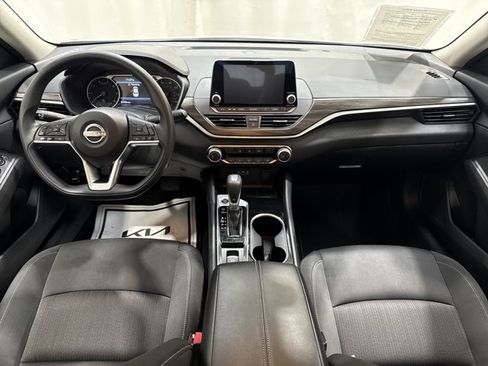 Used 2024 Nissan Altima 2.5 SV AWD/4WD image 15