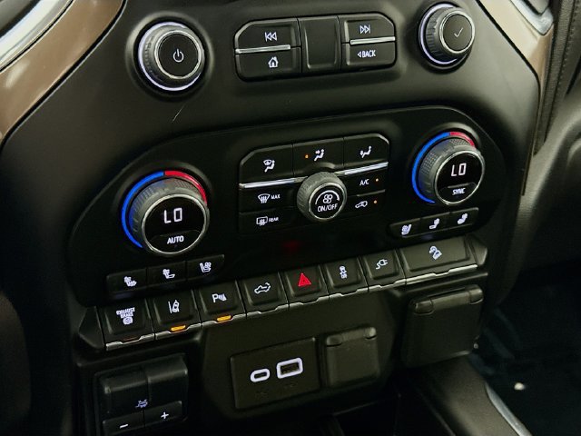 Used 2023 Chevrolet Silverado 2500 High Country w/ Z71 Off-Road Package AWD/4WD image 16