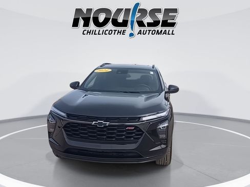 Used 2024 Chevrolet Trax RS w/ Sunroof Package image 3