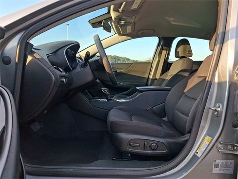 Used 2024 Chevrolet Malibu LT image 13