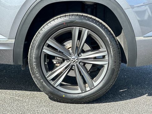 Used 2021 Volkswagen Atlas SE image 25