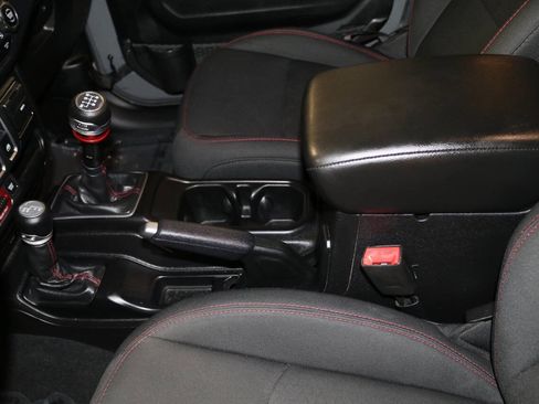 Used 2019 Jeep Wrangler Rubicon image 44