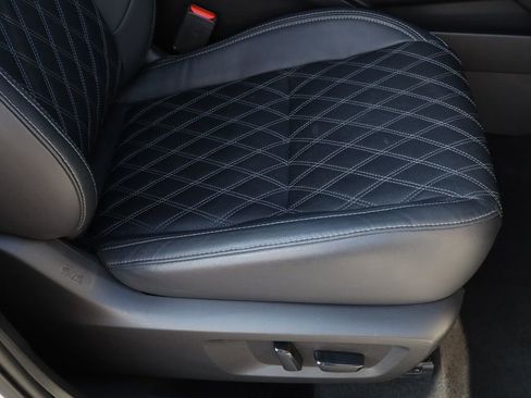 Used 2023 Mitsubishi Outlander SEL image 31