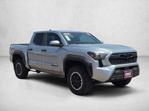 Used 2026 Toyota Tacoma TRD Off-Road w/ TRD Off Road Upgrade Package AWD/4WD image 3