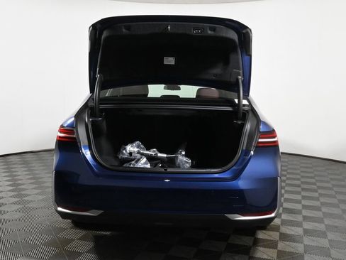 Used 2026 BMW 530i xDrive w/ Premium Package image 37