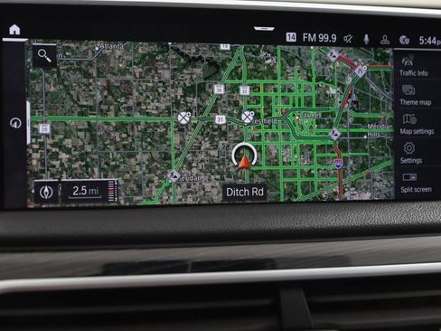 Used 2022 BMW 750i xDrive w/ M Sport Package image 9