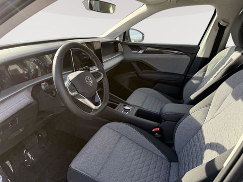 New 2026 Volkswagen Tiguan S image 9