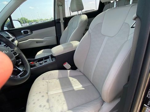 Certified 2025 Kia Sorento S w/ Panoramic Sunroof Package FWD image 10