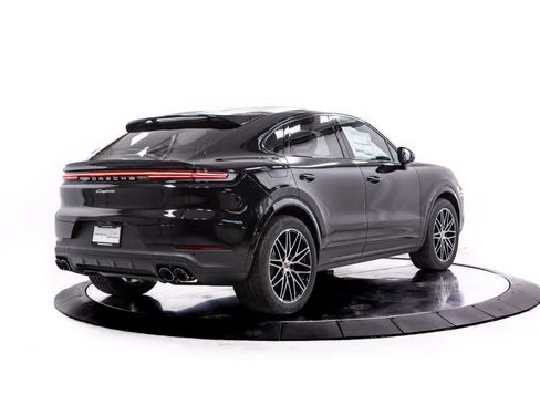 Certified 2026 Porsche Cayenne Coupe AWD/4WD image 7