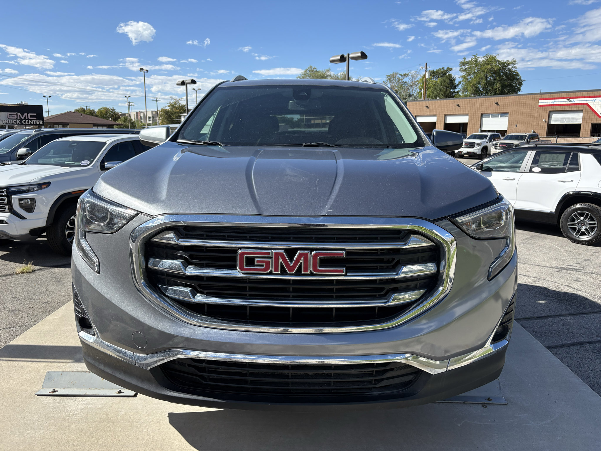 Used 2019 GMC Terrain SLT w/ Infotainment Package II AWD/4WD image 17