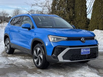 New 2025 Volkswagen Taos SE