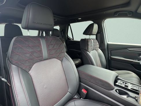 Certified 2026 Honda Pilot Black Edition image 24