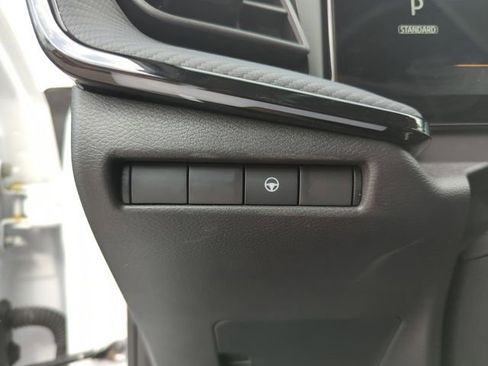 Certified 2025 Nissan Kicks SR AWD/4WD image 39