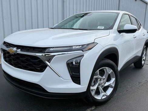 New 2026 Chevrolet Trax LS FWD image 1