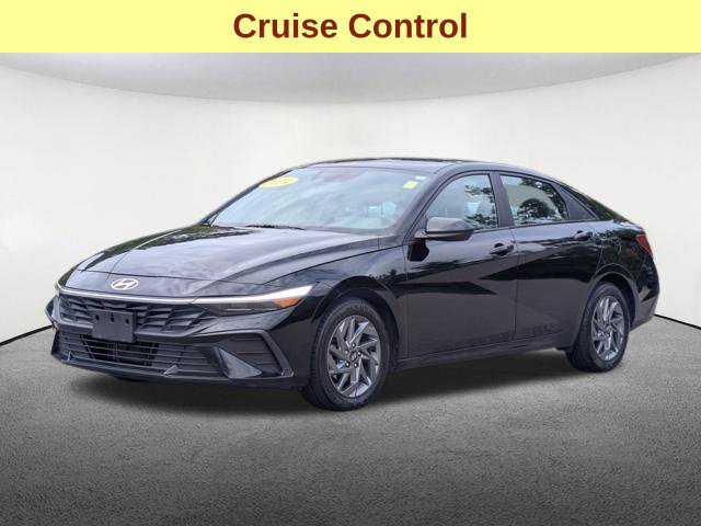 Used 2024 Hyundai Elantra Blue FWD image 10