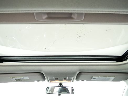 Used 2013 Toyota RAV4 XLE image 18