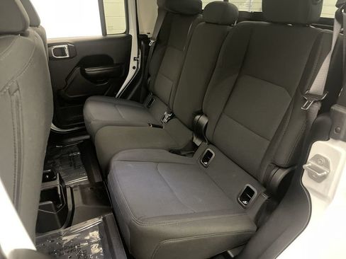 Used 2021 Jeep Gladiator Sport AWD/4WD image 17