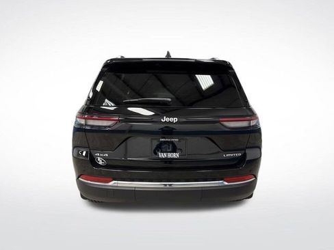 Used 2024 Jeep Grand Cherokee Limited w/ MOPAR Finishing Package image 15