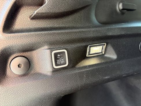 Used 2023 Jeep Grand Cherokee L Limited image 22