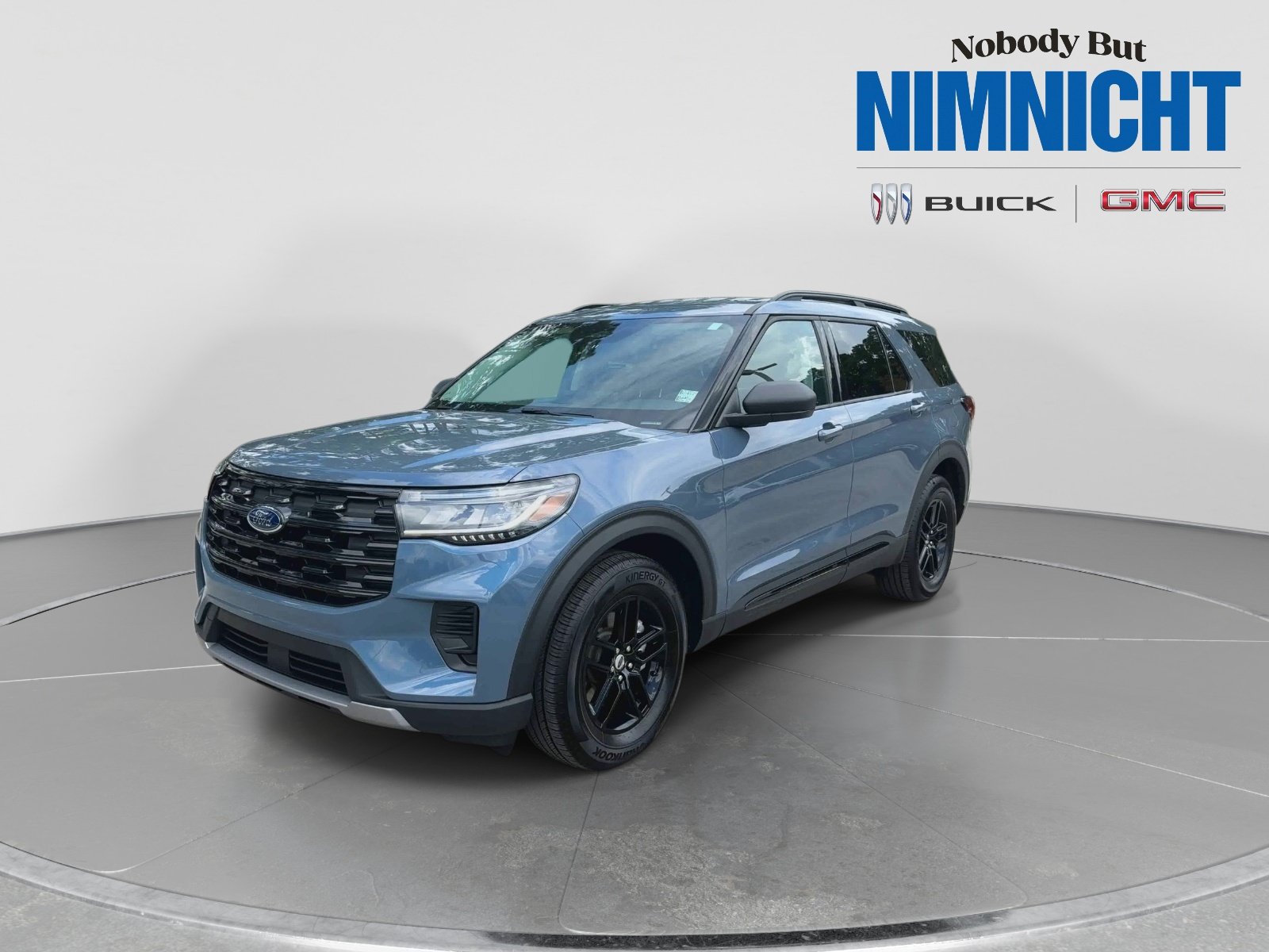 Used 2025 Ford Explorer Active RWD image 3