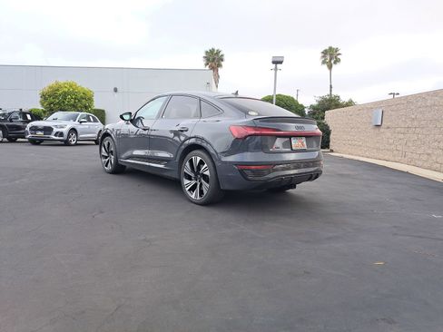 Used 2024 Audi Q8 e-tron Prestige image 4