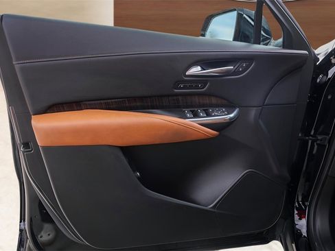 Used 2019 Cadillac XT4 Premium Luxury w/ Enhanced Visibility Package image 25