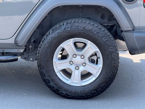 Used 2021 Jeep Wrangler Unlimited Sport AWD/4WD image 14