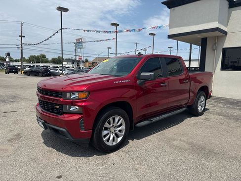 Used 2021 Chevrolet Silverado 1500 Custom RWD image 2