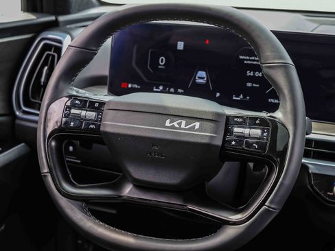 Certified 2026 Kia Sorento SX Prestige AWD/4WD image 28