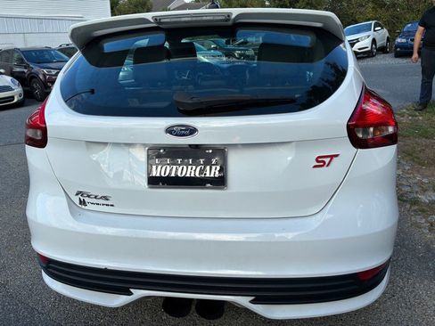 Used 2017 Ford Focus ST w/ Equipment Group 401A image 5