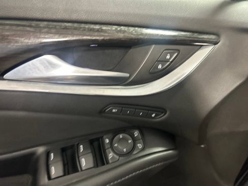 Used 2021 Buick Enclave Avenir w/ Avenir Technology Package AWD/4WD image 27