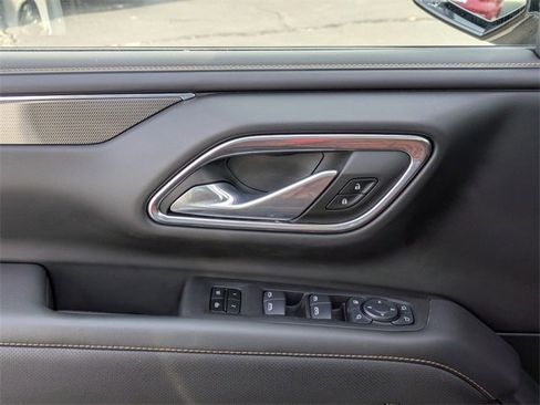 Used 2024 GMC Yukon AT4 image 12