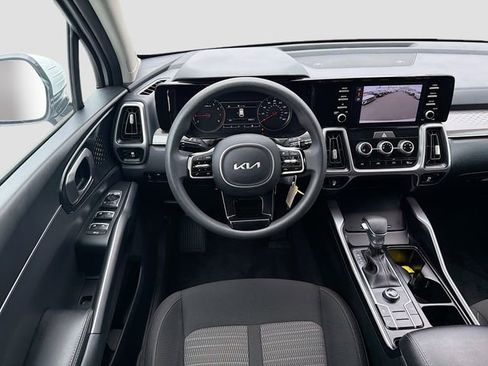 Used 2023 Kia Sorento LX FWD image 20
